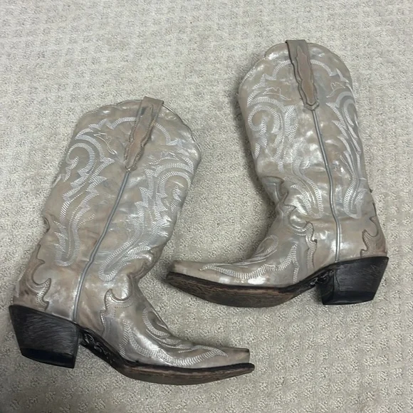 Metallic White Cowgirl Boots - Picture 6 of 7
